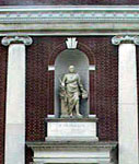 Benjamin Franklin statue