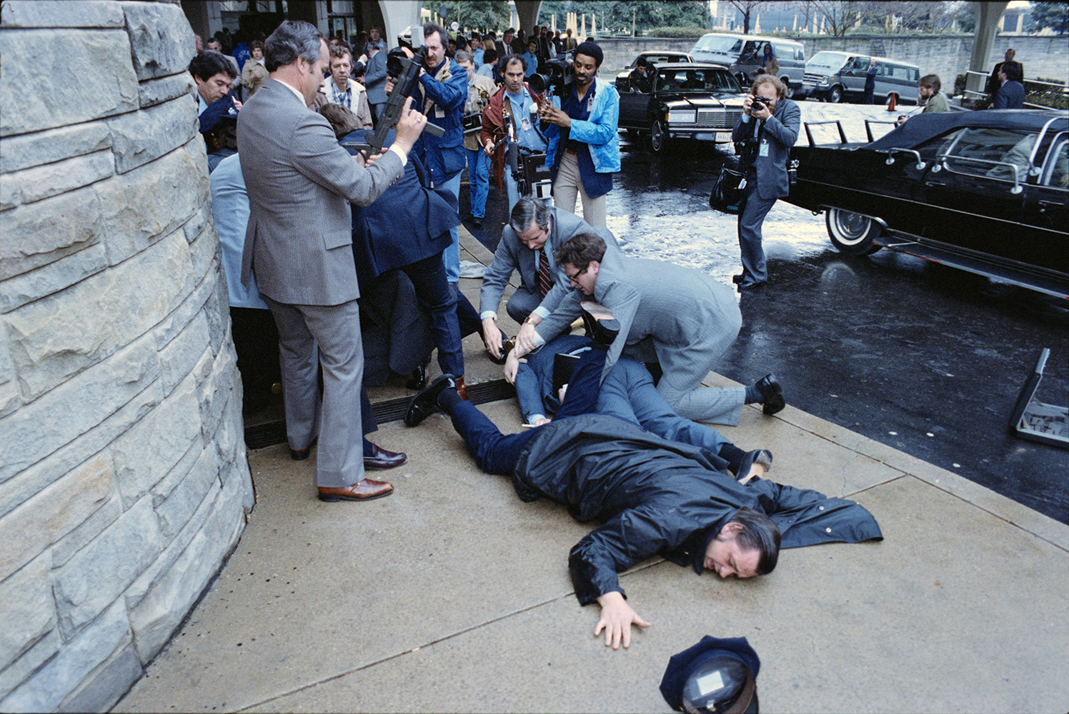 Assassination attempt on Ronald Reagan
